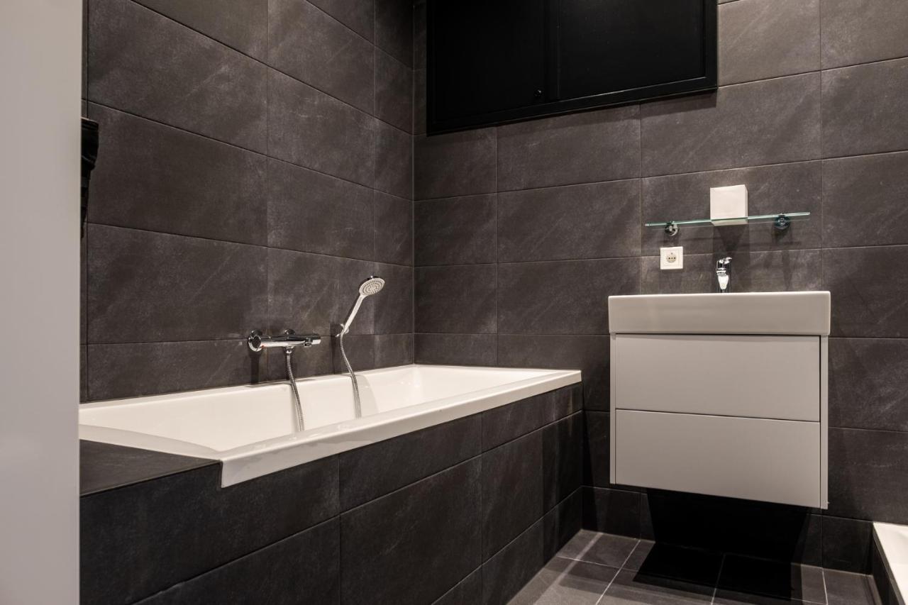 Nero Office Hotel & City Cafe Roarmond Экстерьер фото